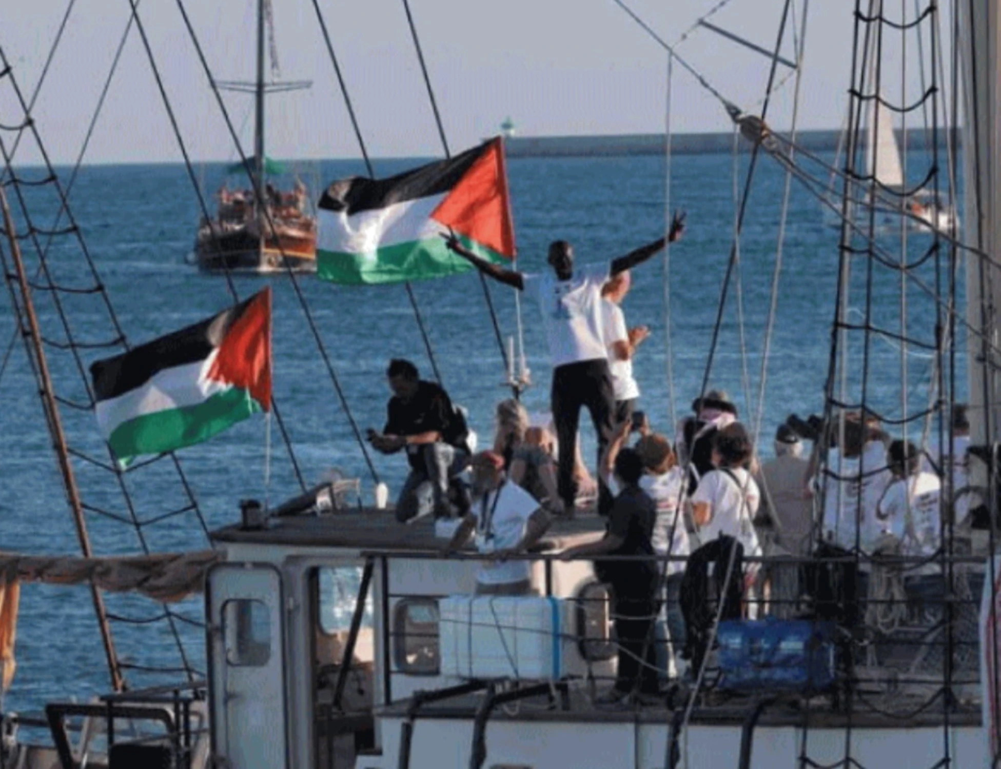 Flotilla, ecco i diari di bordo: i proPal giocano a fare la guerra