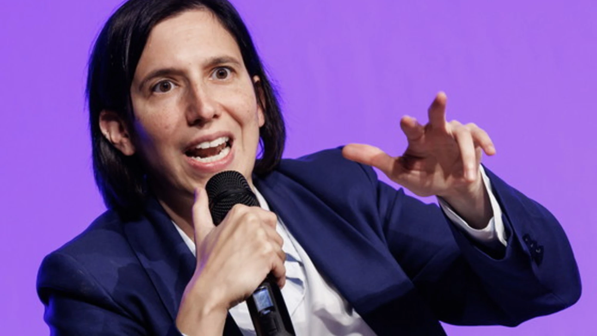 Secondo voi il Pd farà le scarpe a Elly Schlein?