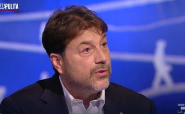 https://media.liberoquotidiano.it/_URX9XLAOMFsnzDWvUloPsR_h1386LwprDygH7b5Z-E/width:800/quality:90/aW1hZ2VzLzIwMjUvMTAvMTAvMDczMjQ3NTIyLWRjZTJhNjNlLTA4NzEtNGFjYi05MmEzLTBmM2Q3YTU1Nzc5OS5qcGc.webp