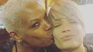 Sanremo 2023, la mamma di Elodie contro Egonu: "Idioti qui e altrove"