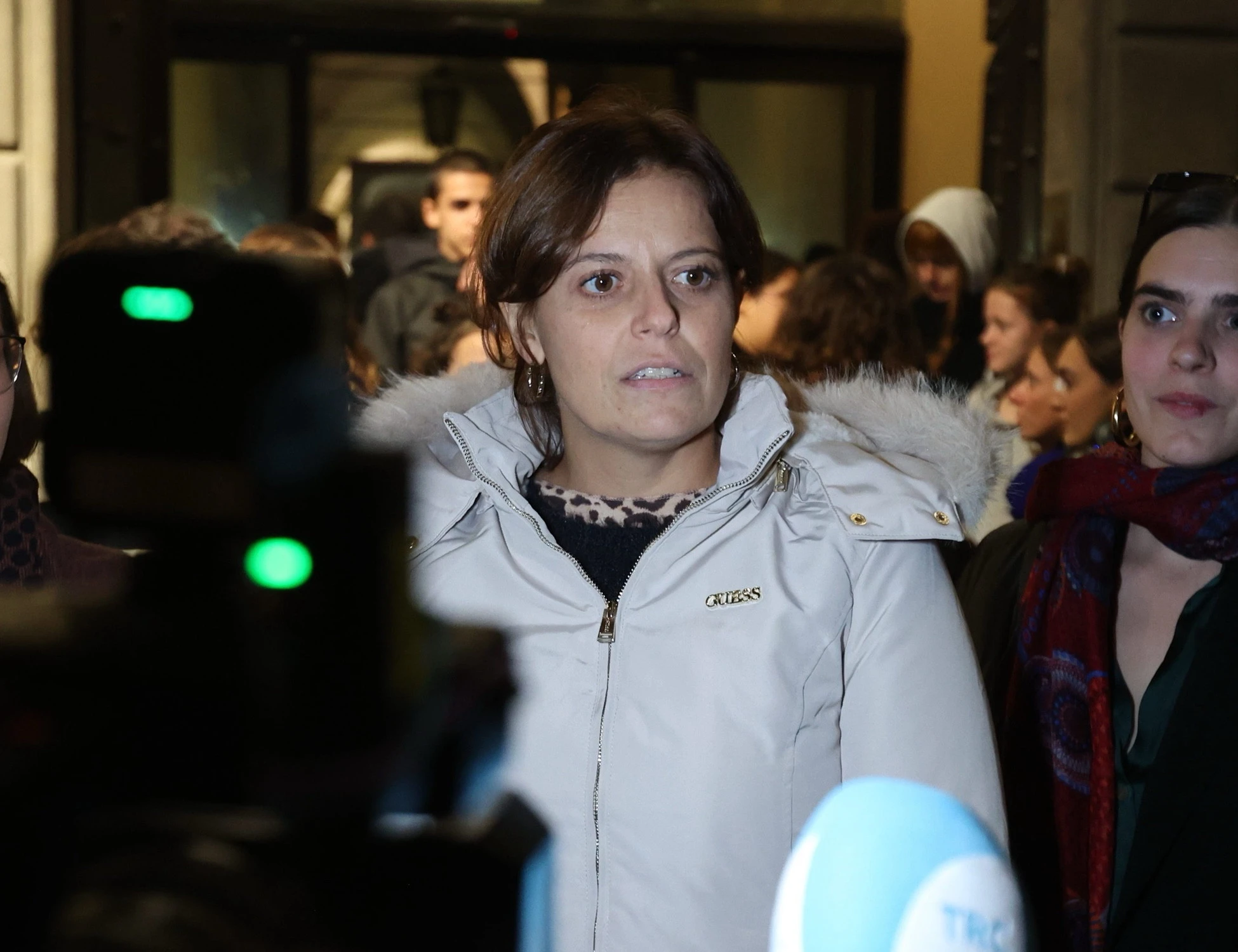 Ilaria Salis frigna ancora: arrestato in Francia l'amico antifa