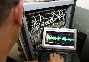 Intercettazioni, fiducia al Senato: così lo Stato entra nel tuo telefono, privacy cancellata