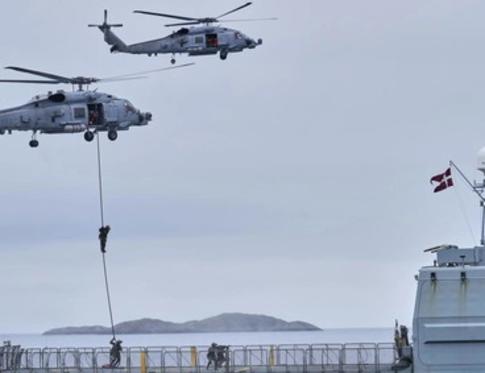 Groenlandia, la Danimarca risponde a Trump: "Rafforzeremo la presenza militare"