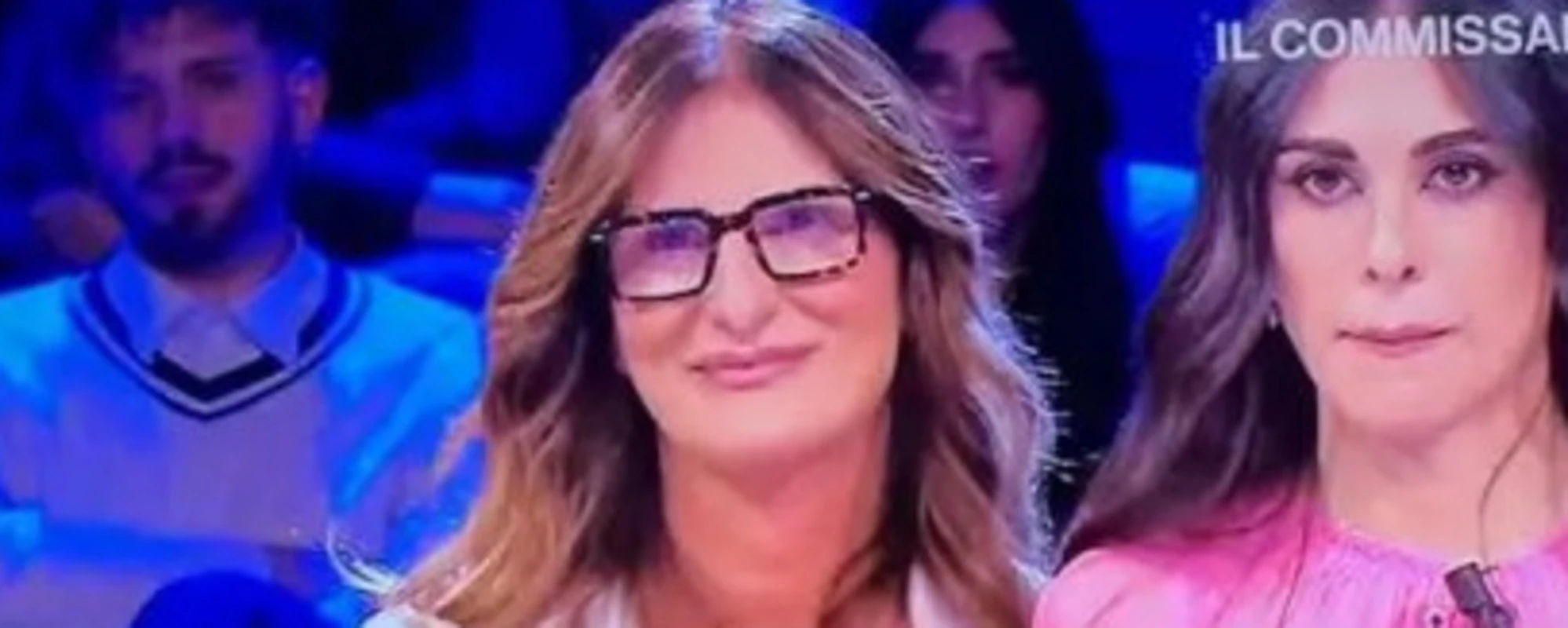 Cosa aveva <br />nel pacco: <br />giù insulti