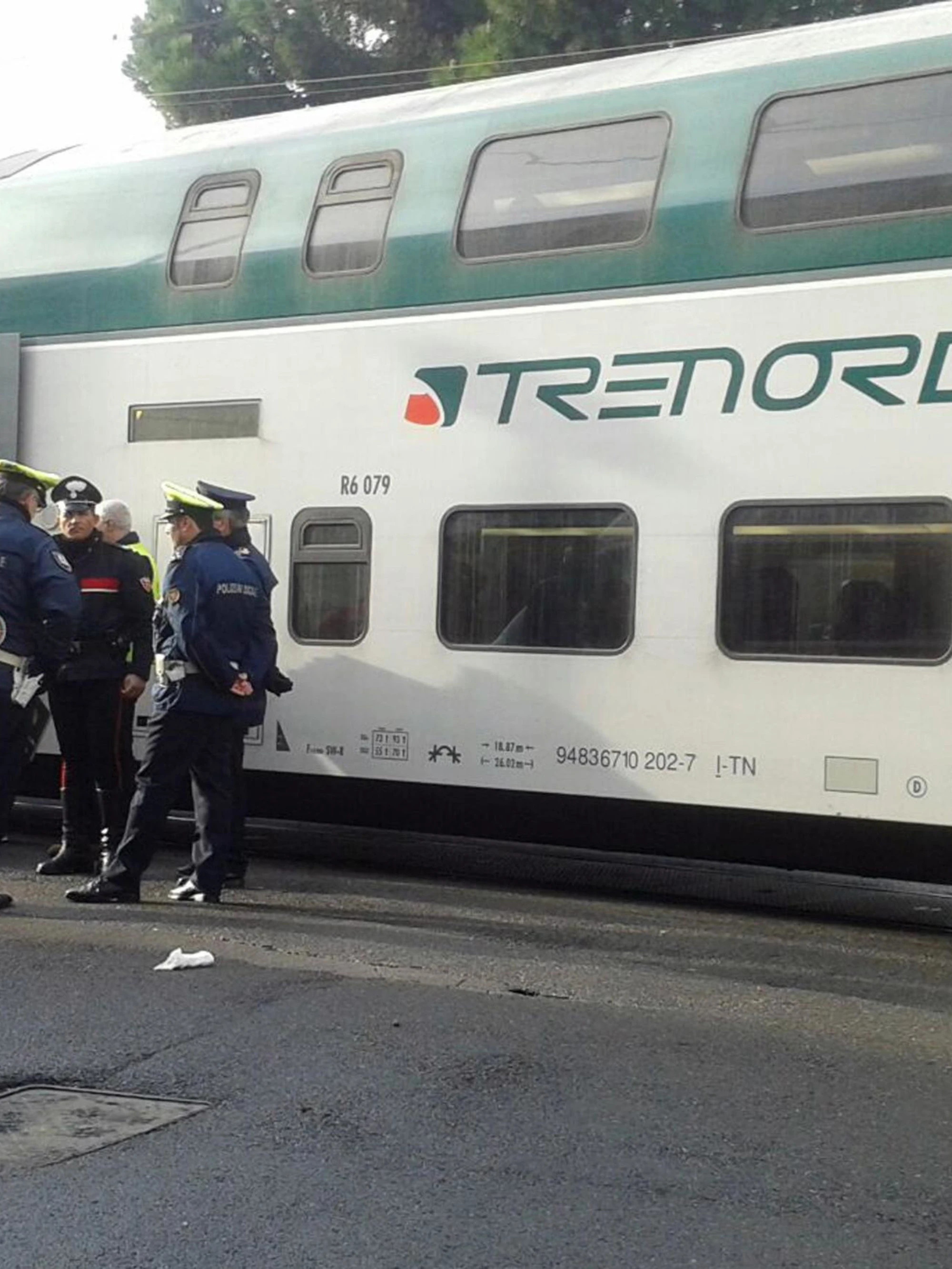 Cesano Maderno, 14enne travolta e uccisa dal treno