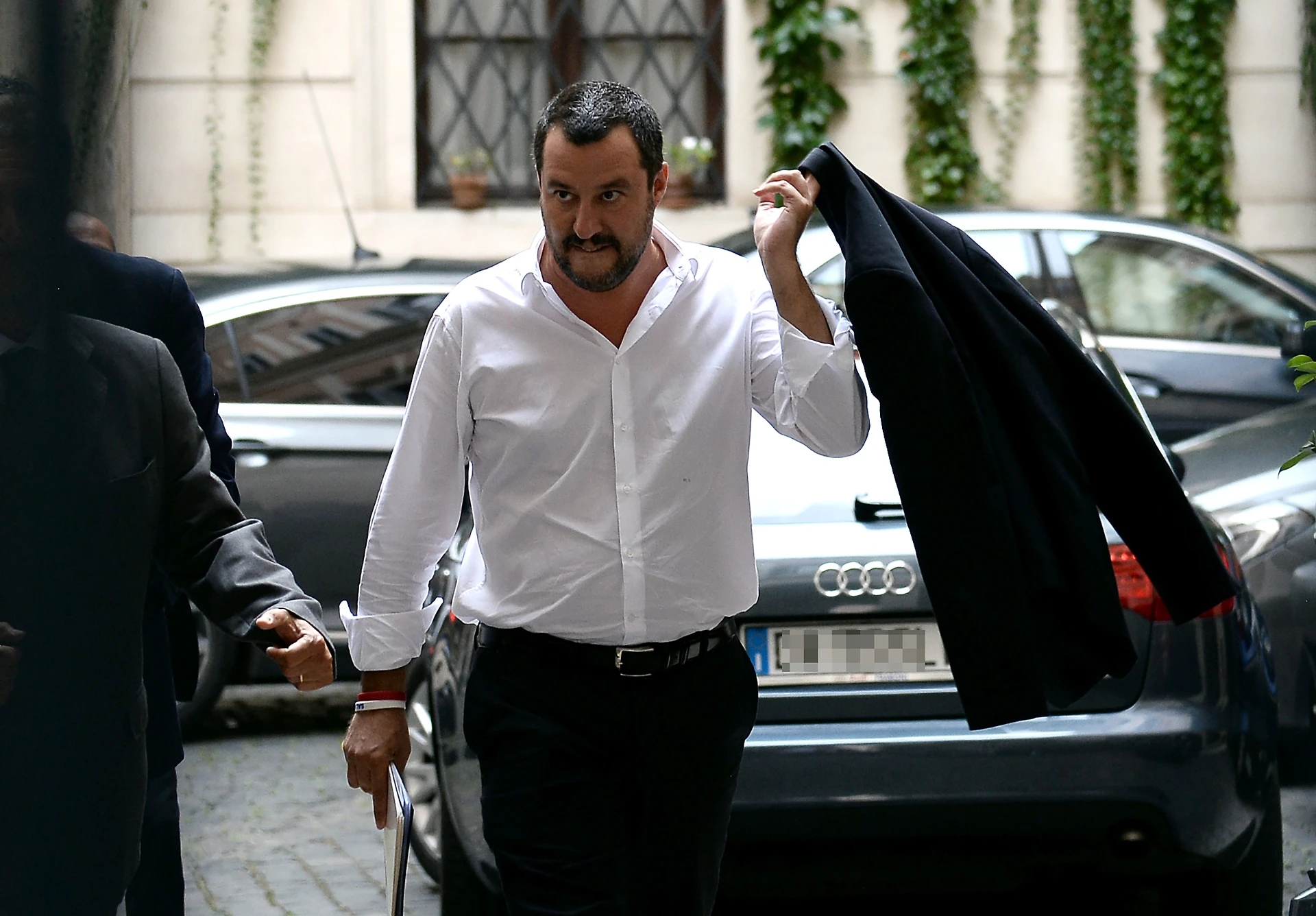 Matteo Salvini contro Silvio Berlusconi: "Curiose lezioni da Forza Italia, ha governato con il Pd e Renzi"