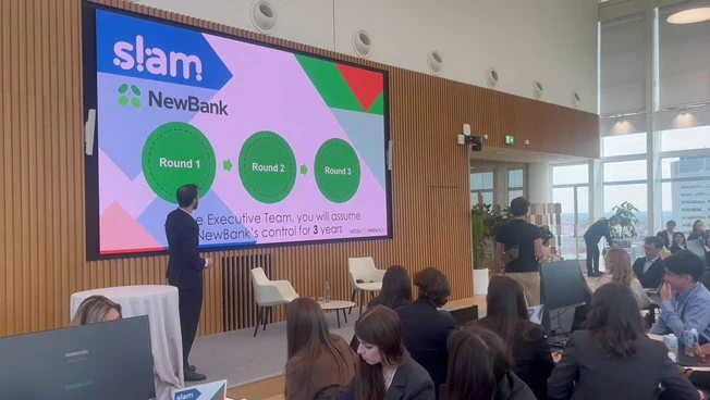 Intesa Sanpaolo assume neolaureati da tutto il mondo con il programma SLAM
