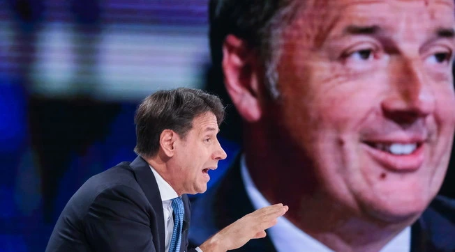 Giuseppe Conte, legge ad personam contro Matteo Renzi
