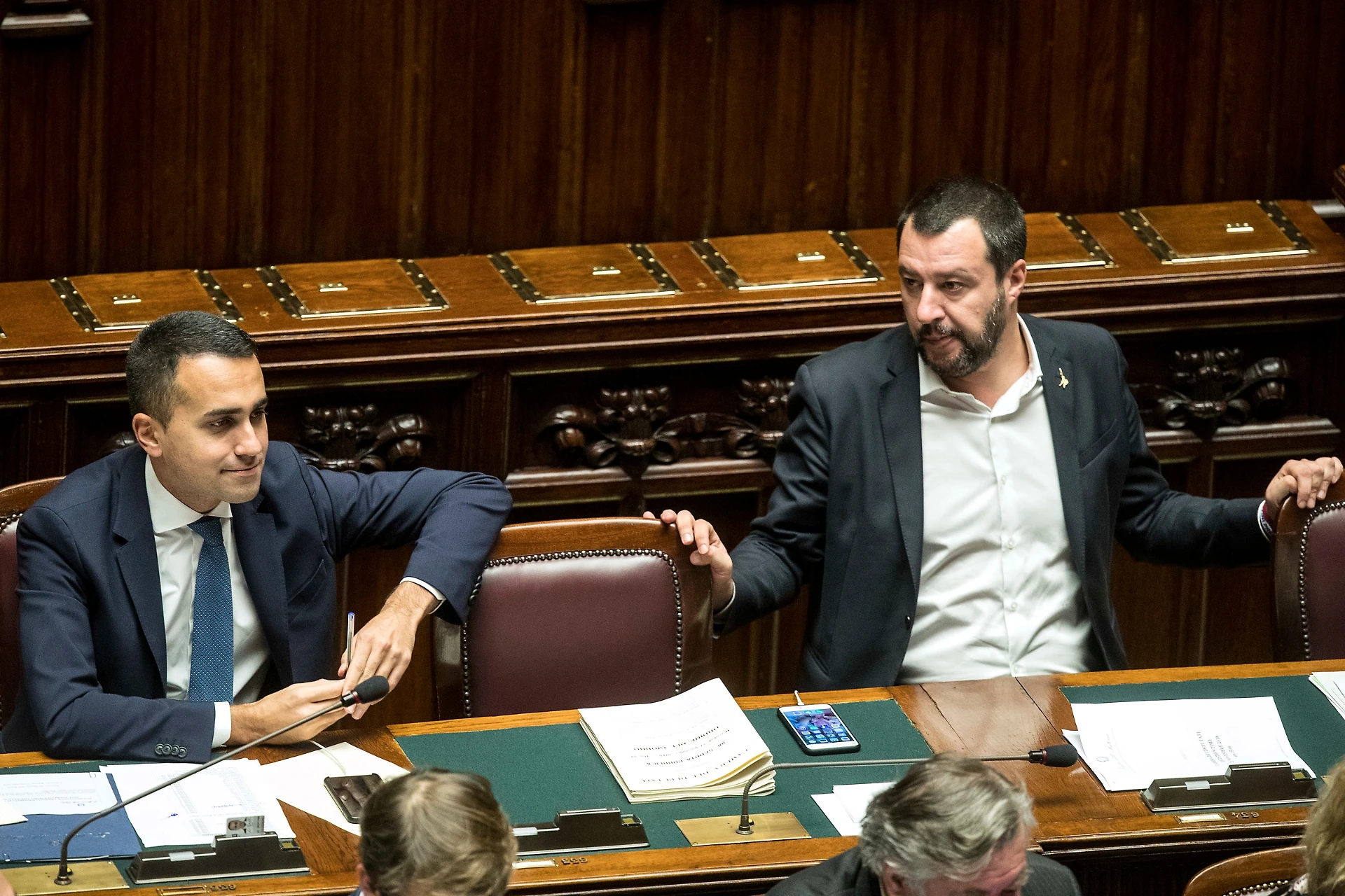 Luigi Di Maio dichiara guerra a Matteo Salvini: "Lui parole, io fatti". Come seppellisce l'alleanza Lega-M5s