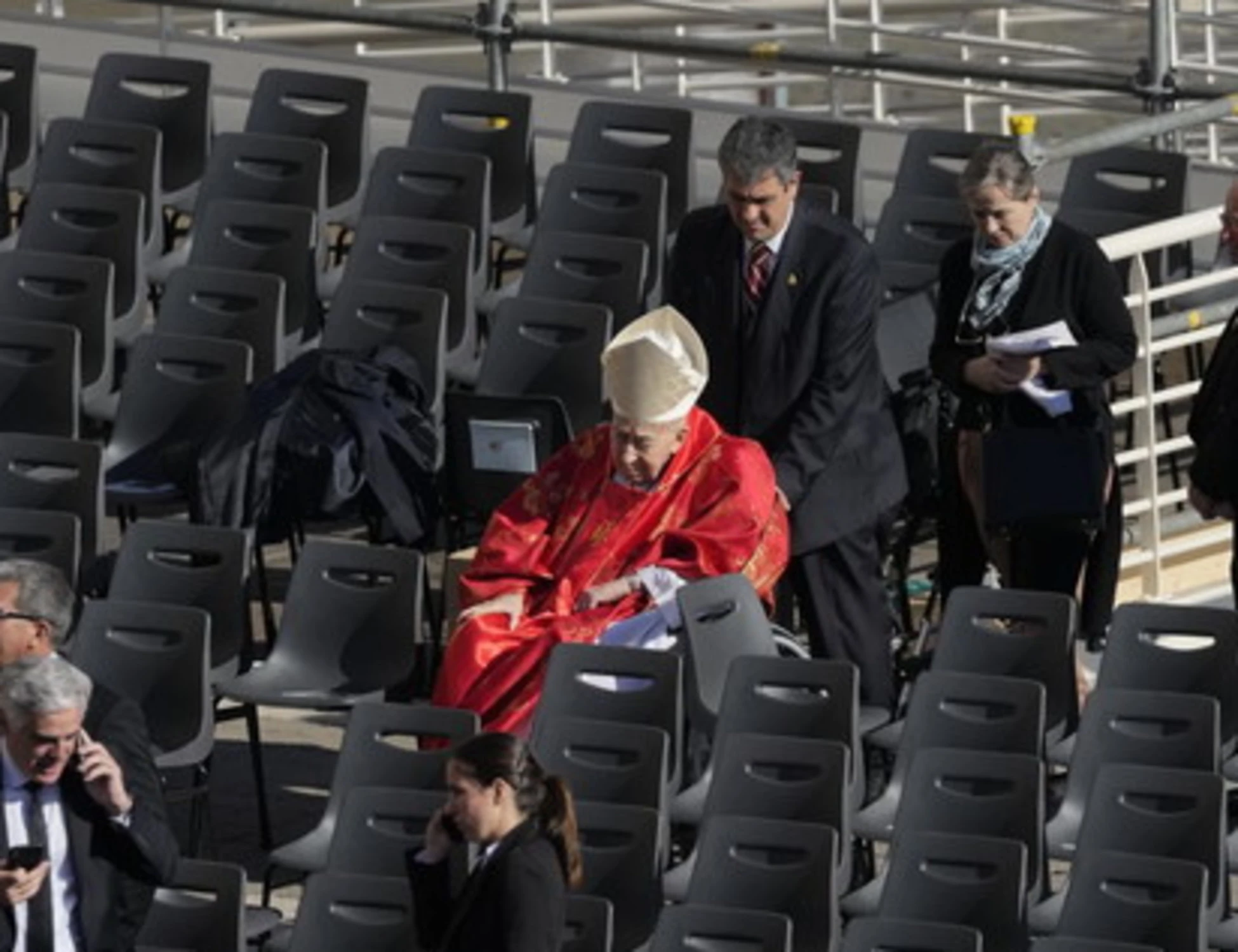 Monsignor Ruini, ore d'angoscia: "Condizioni di salute aggravate"