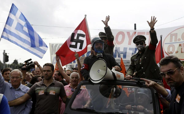 Grecia, maxi-retata contro Alba Dorata: in 36 tra dirigenti e parlamentari in manette