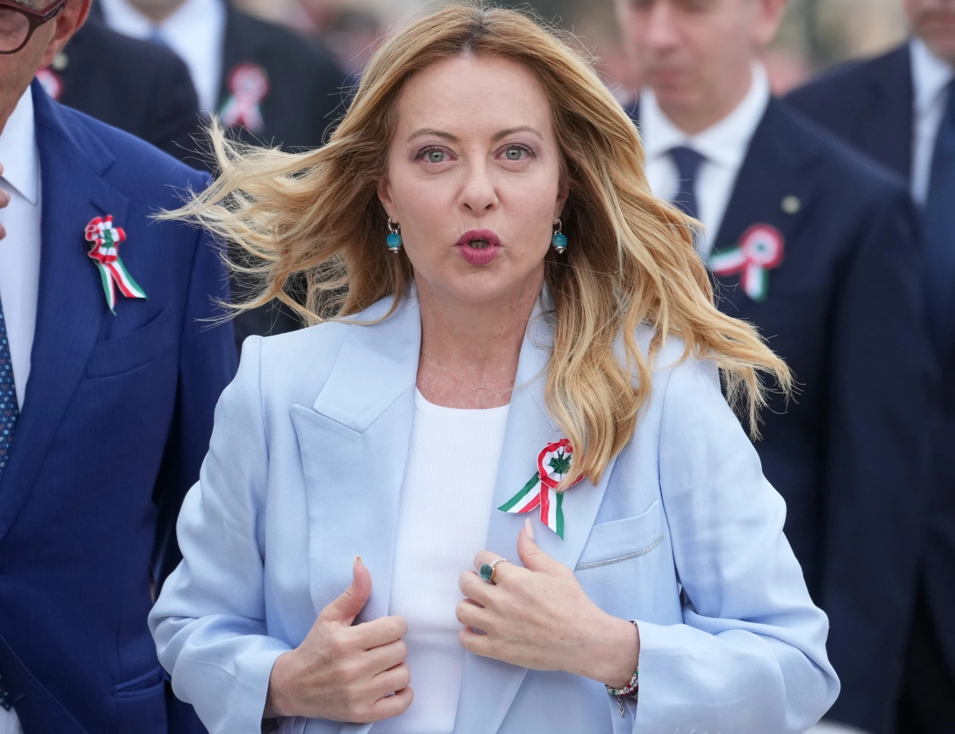 Giorgia Meloni, il suo aereo è in ritardo? La sinistra senza vergogna: "Aveva judo"