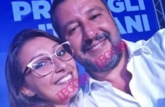 Matteo Salvini, la ragazza fa un selfie con lui? Le negano la stanza e la insultano: chi è il vero razzista?