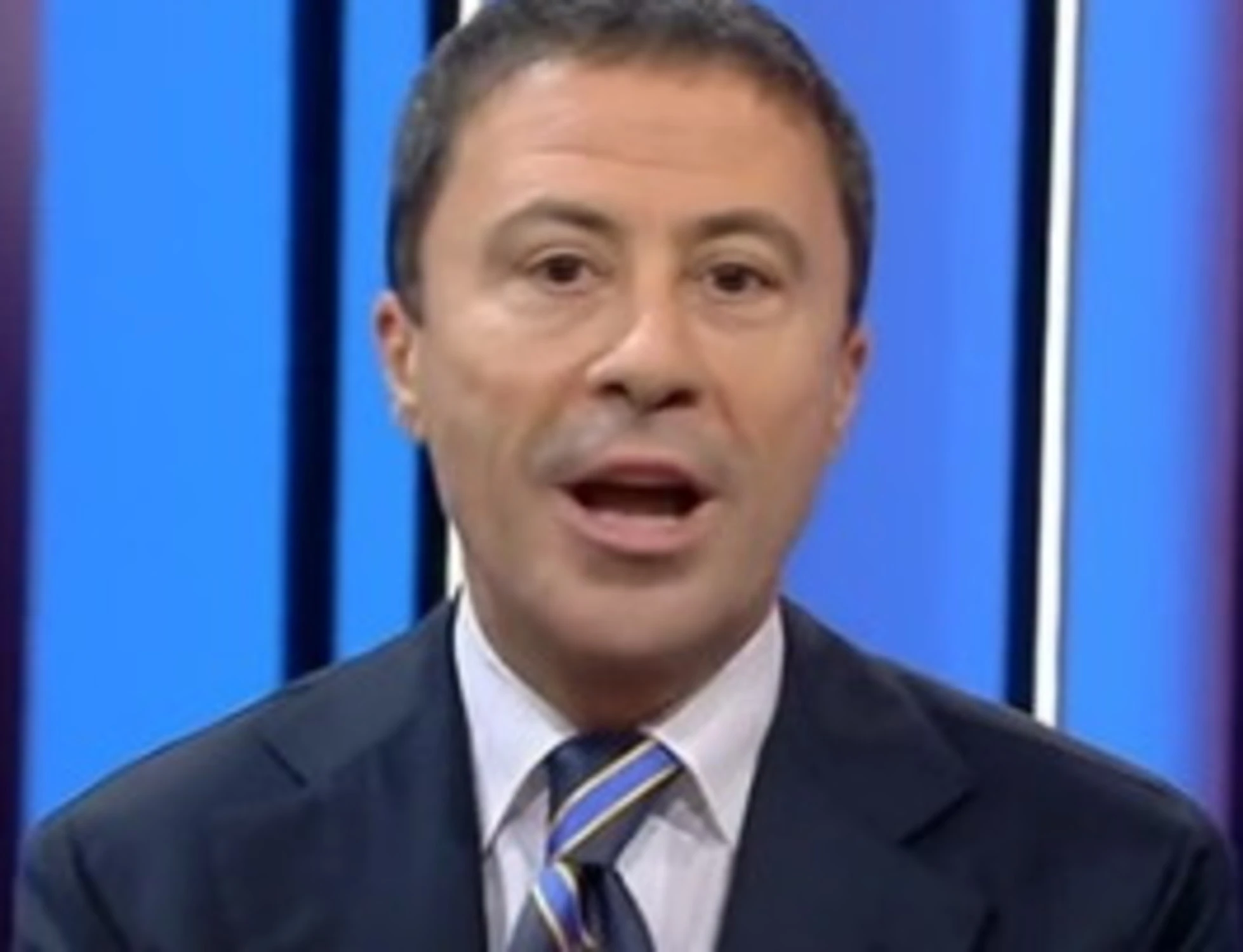 Checco Zalone, Bocchino da applausi: "Cosa infastidisce la sinistra"