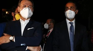 Giuseppe Conte e Luigi Di Maio? "Cos'è successo in piazza davanti ai fotografi": è finita in disgrazia? La testimonianza