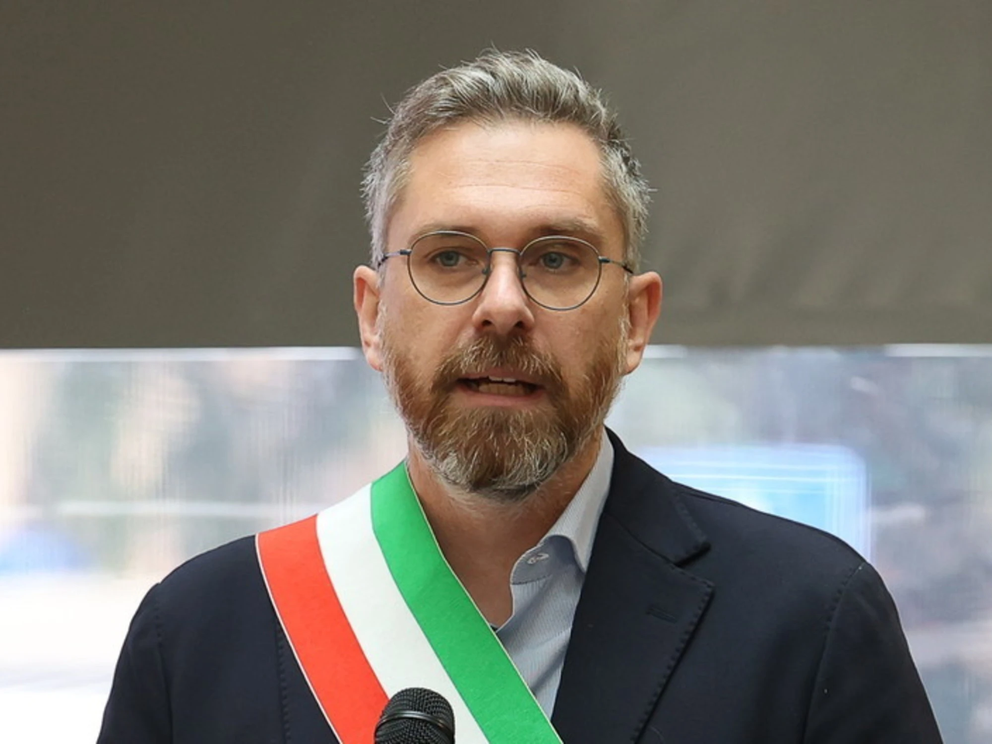 Lepore premia Mamdami, esplode l'ira di Fdi: "Per quali meriti?"