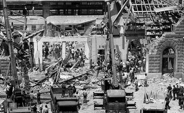 La strage di Bologna vista dal Pd: Msi colpevole, Pci vittima