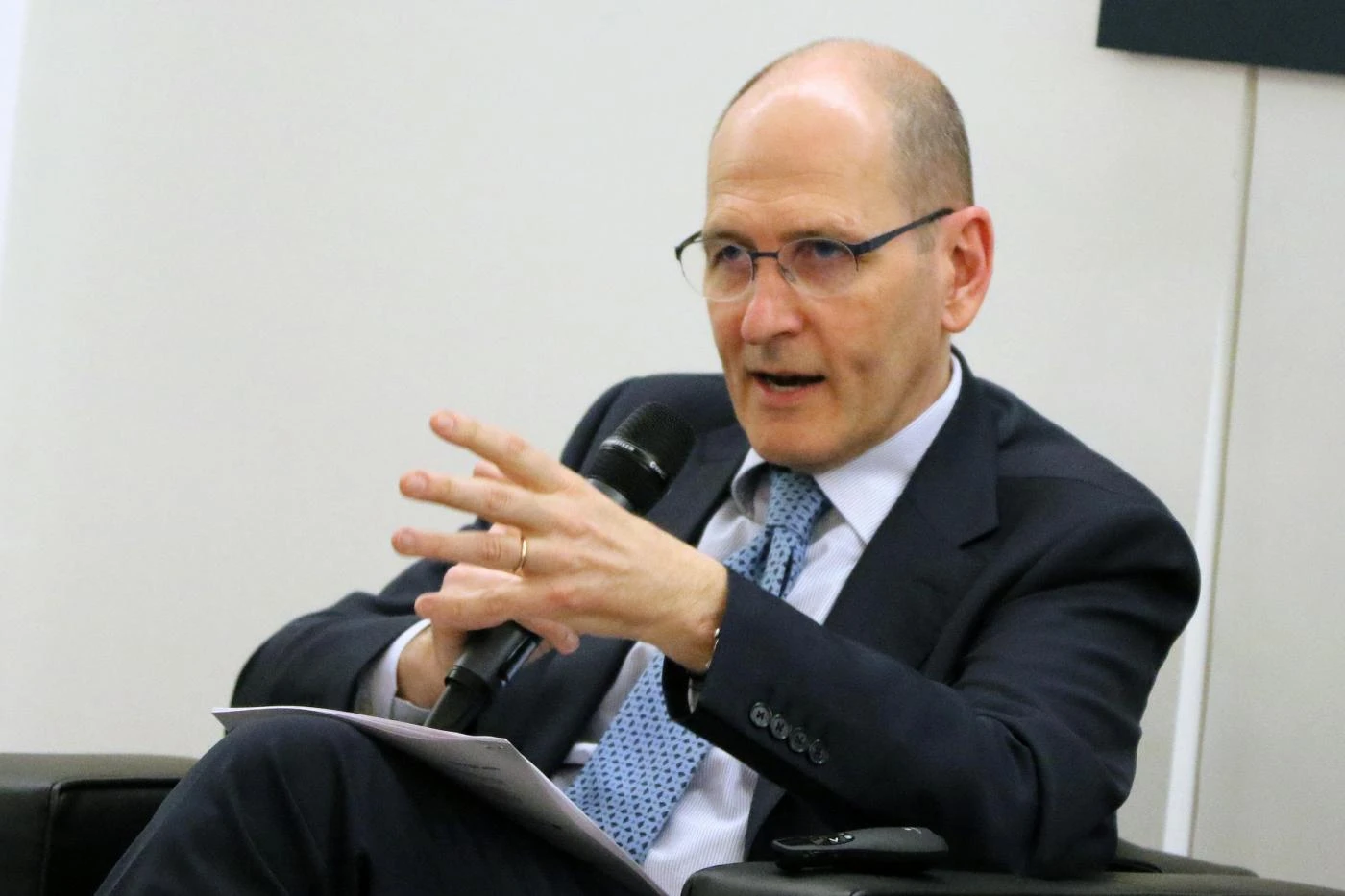 Sondaggio Pagnoncelli, il 64% dice "no" ai 16enni alle urne. Schiaffo a Beppe Grillo sugli over 65