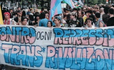 Scoppia la polemica sui corsi per lâ allattamento dei trans