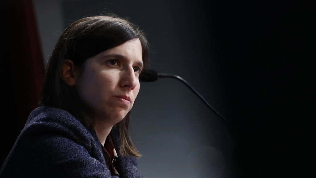 Elly Schlein, FdI la smaschera: "Scuola? Farebbe meglio a informarsi"