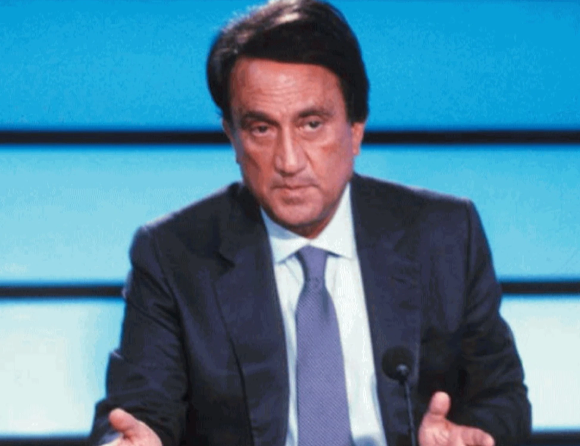  Quei calci postumi sulla storia di Emilio Fede