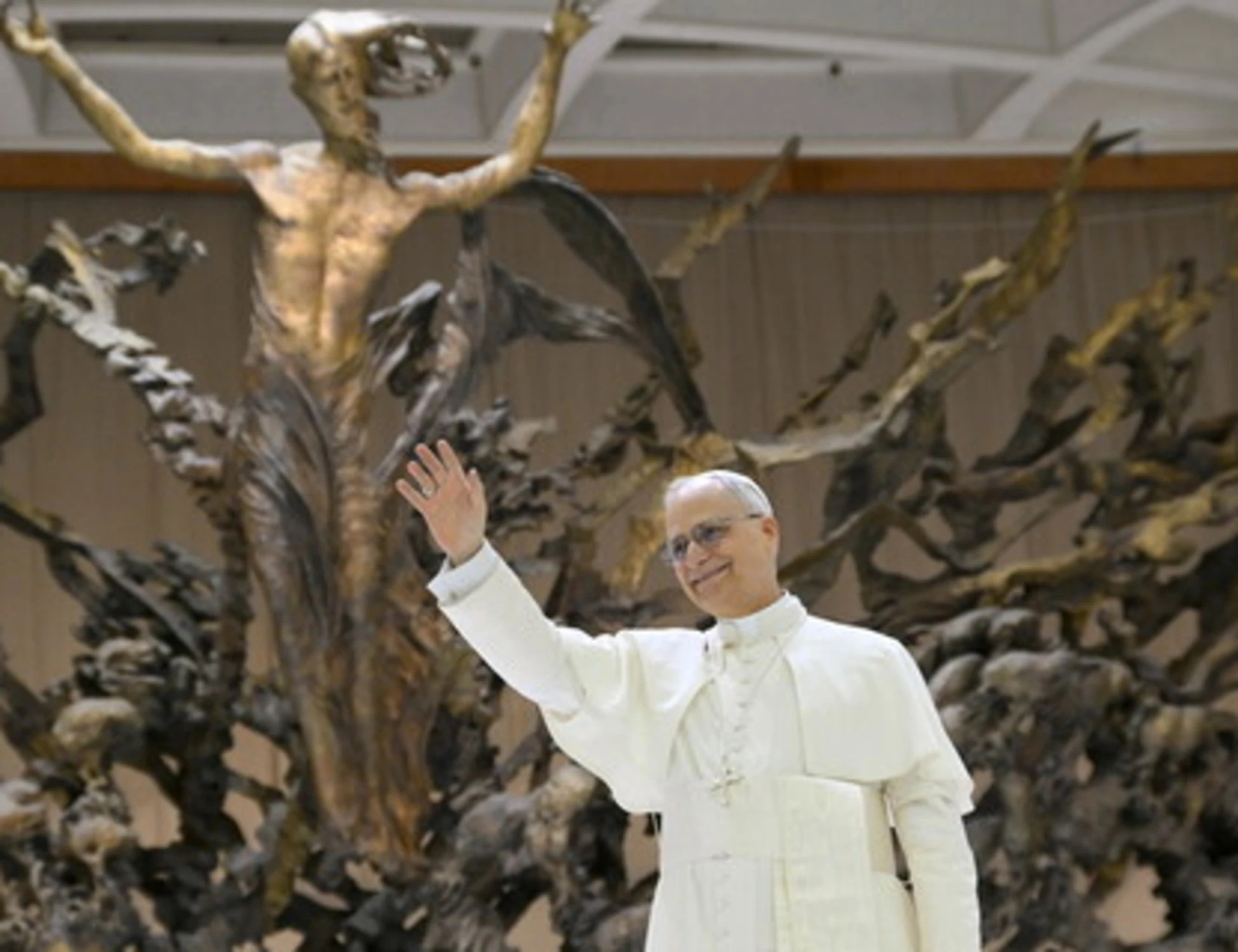 Leone XVI, corvi e veleni: cosa sta succedendo in Vaticano