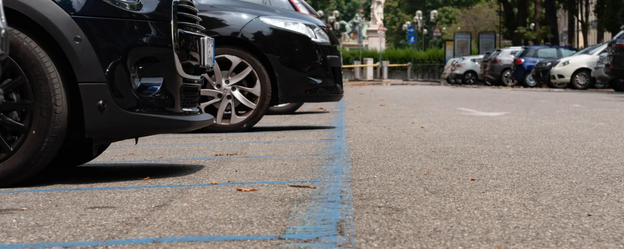 Non paga il parcheggio sulle strisce blu: multa annullata, arriva una pioggia di ricorsi