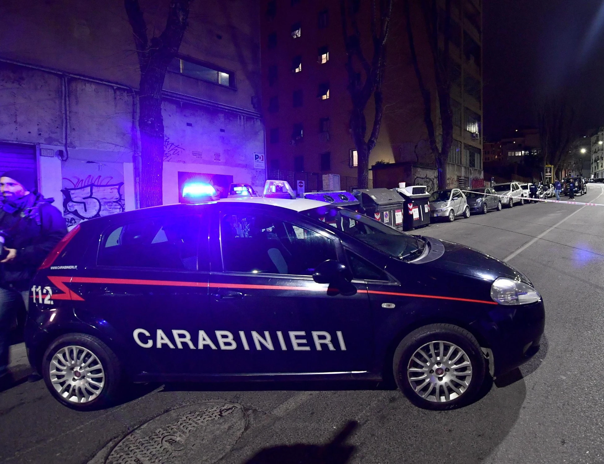 Perugia, 15enne fugge all'alt e picchia i carabinieri: l'auto era rubata