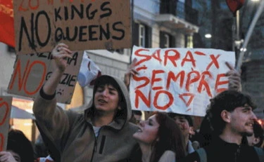 Sono ideologia e narcisismo i veri mali dei nostri giovani