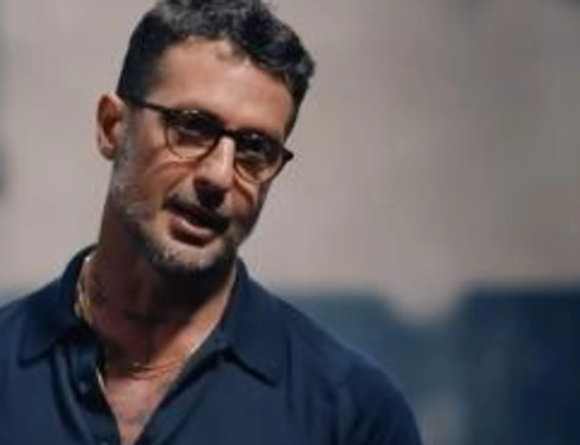 Leggi l'articolo: "Stanno cancellando Corona": tam tam, la mossa di Mediaset