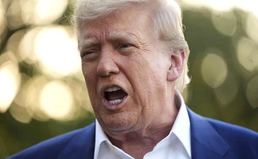 Donald Trump umiliato in diretta: "Stai zitto, str***". Clamoroso negli Usa