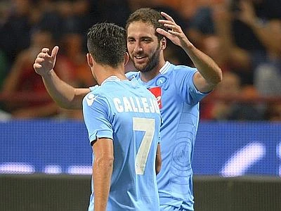 Serie A, Higuain non sbaglia e il Napoli stende il Toro con due rigori