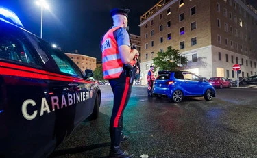 Roma, 28enne marocchino rapina un turista a colpi di catena: chi interviene