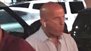 Augusto Minzolini, "lo squalo è sempre in agguato": una foto clamorosa, fregato Nicola Zingaretti