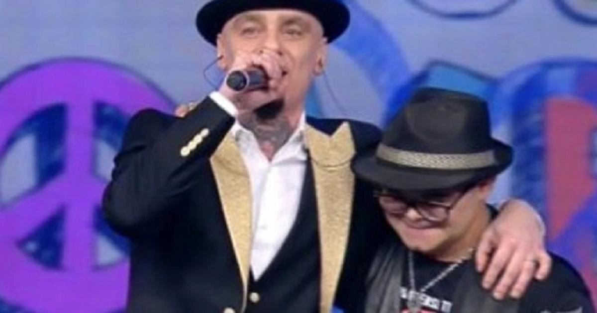 J-Ax a Tu si que vales, attacco clamoroso ai suoi produttori: "Non mi dovete rompere le pa***"