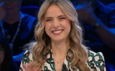 Affari Tuoi, Jasmin da Prato? Il suo cognome spiazza tutti