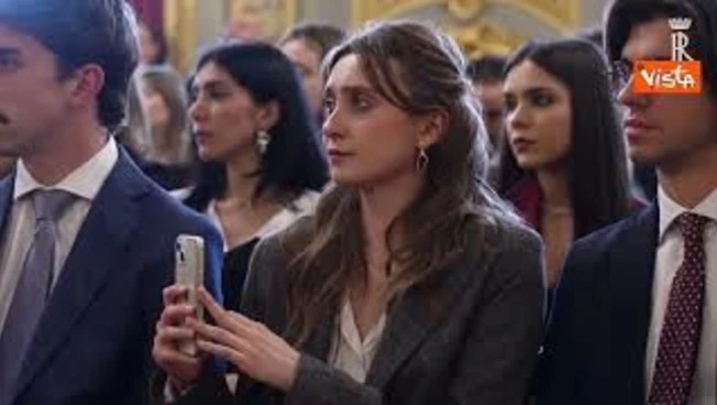 Mattarella: Compito giornalisti è demarcare confini fra vero e falso