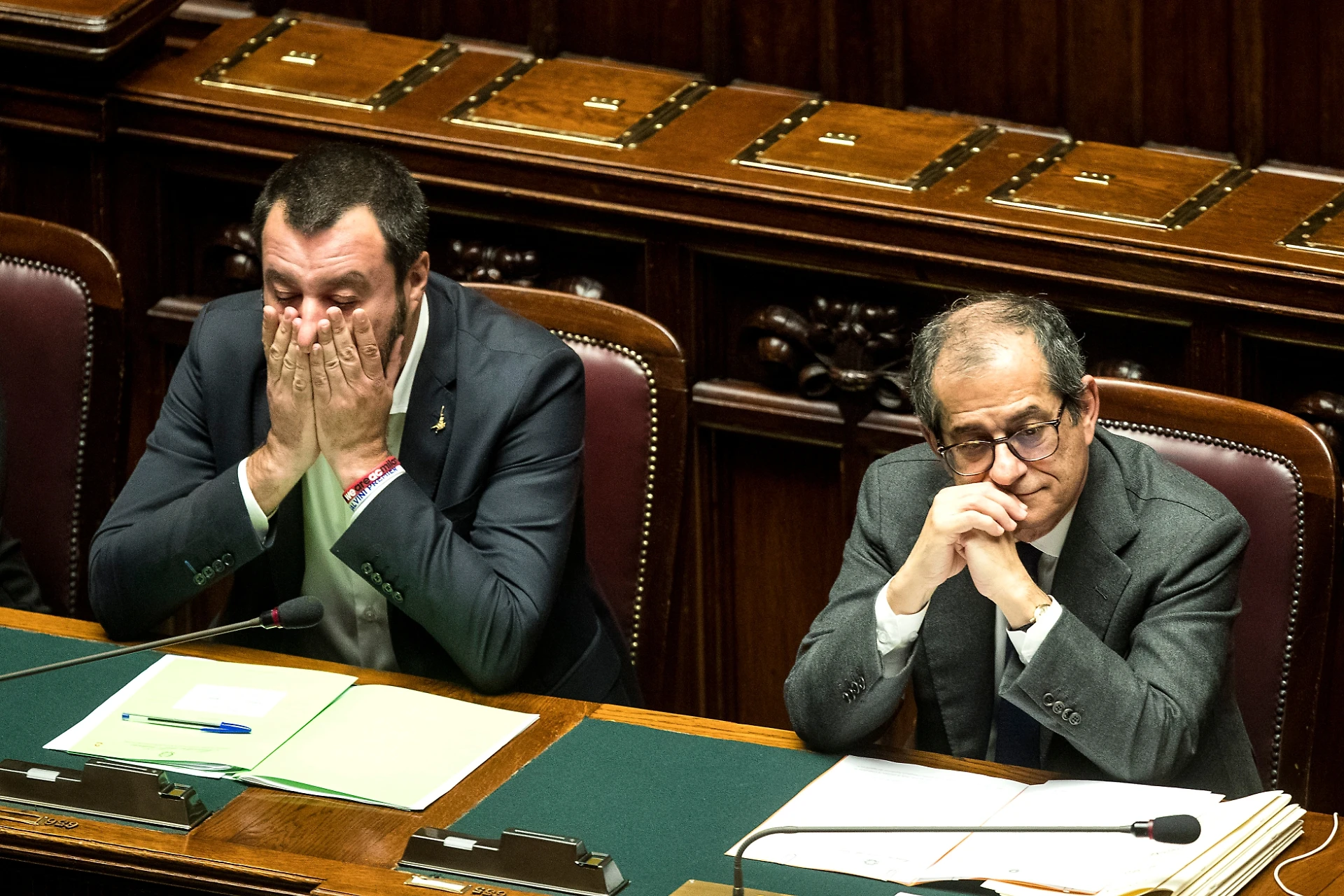 Pensioni, Matteo Salvini furibondo con Giovanni Tria: stacca il telefono, governo al collasso