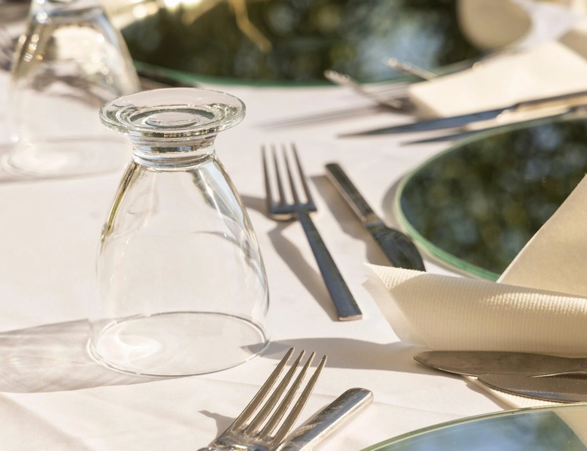 Alto Adige, una forchetta in più per dividere il dolce? "Un euro", choc al ristorante