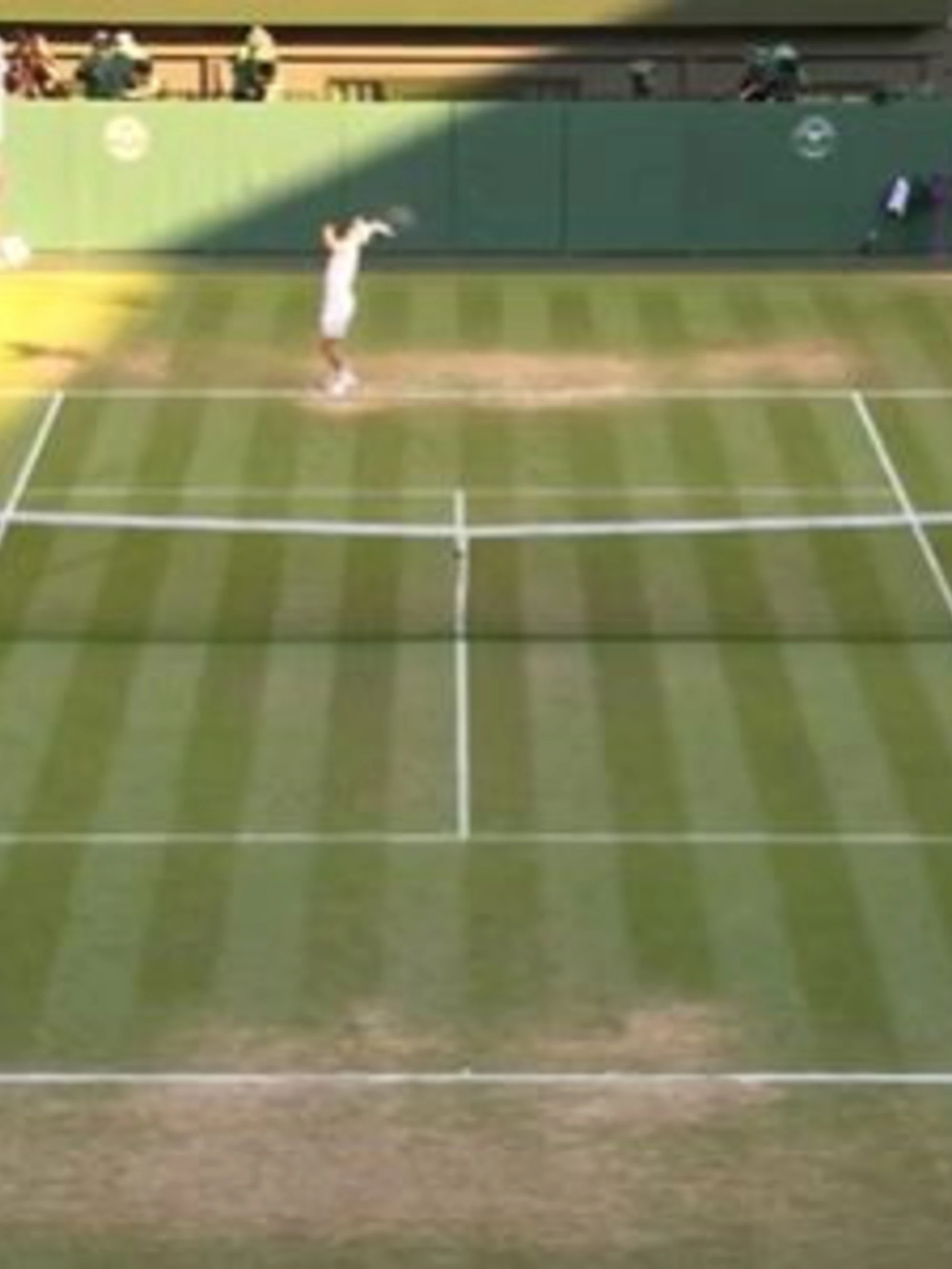 Wimbledon, immenso Sinner: strapazza Djokovic e vola in finale