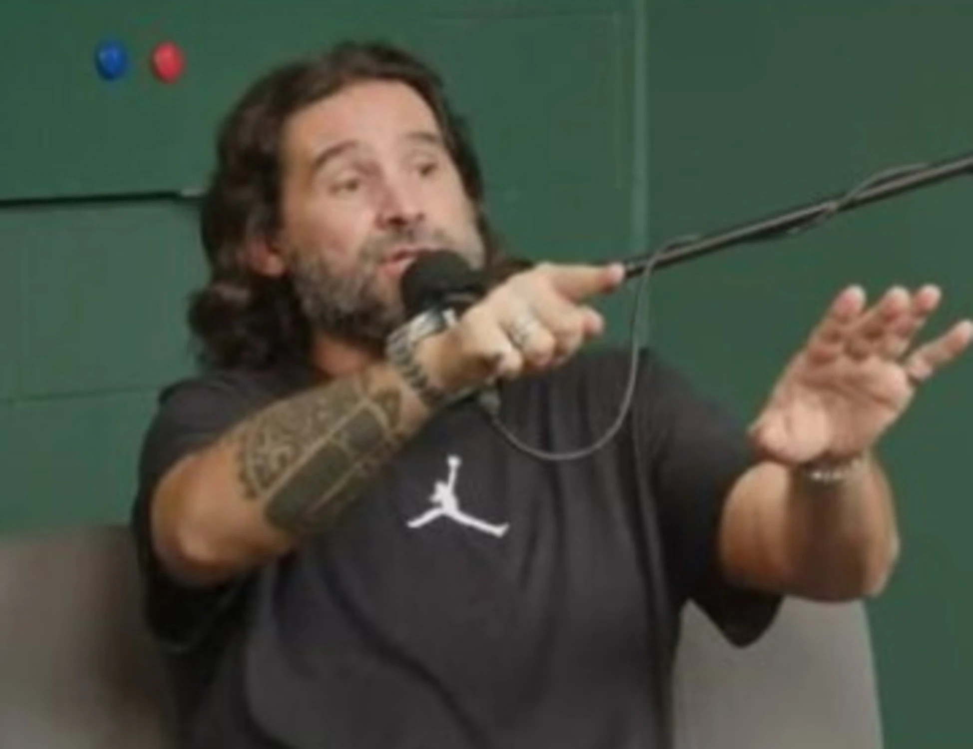 Lele Adani fuori controllo: "Ho una responsabilità davanti al Paese"