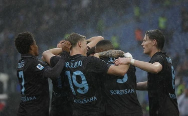 Serie A, il Napoli batte la Lazio 2-0 e ora è secondo in classifica