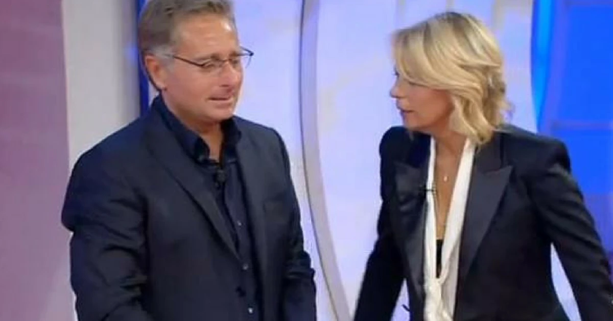 Uomini e donne, voce-bomba: stop voluto dalla De Filippi, il ruolo di Paolo Bonolis. Aria tesa a Mediaset