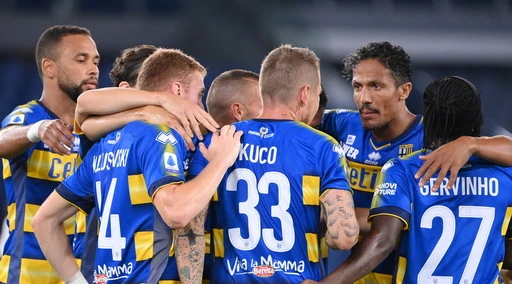 Serie A, primo positivo al coronavirus post-lockdown: è del Parma, cosa succede adesso