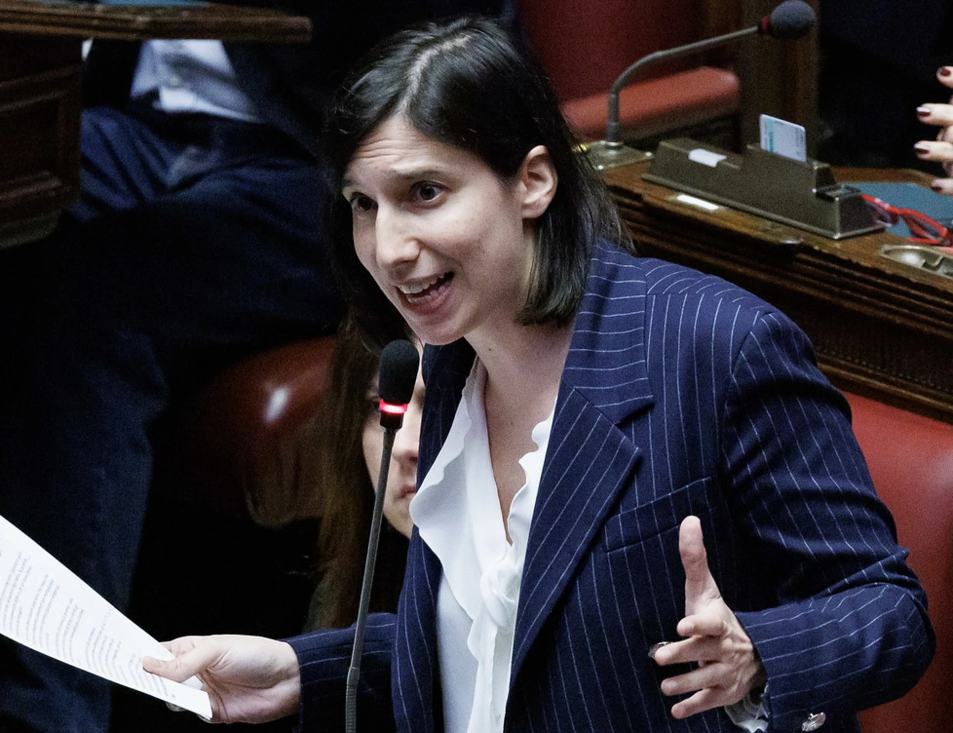 Giorgia Meloni demolisce Elly Schlein: "Macumbe e 10 anni di nulla"
