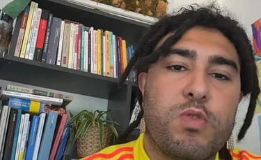 Alaeddine Kaabouri, il consigliere comunale di AVS ne combina un'altra: "Abbiamo bisogno di un maranza al governo"