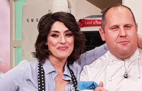 La prova del cuoco, disgrazia per Elisa Isoardi: sbaglia col coltello, sangue, stop alla trasmissione