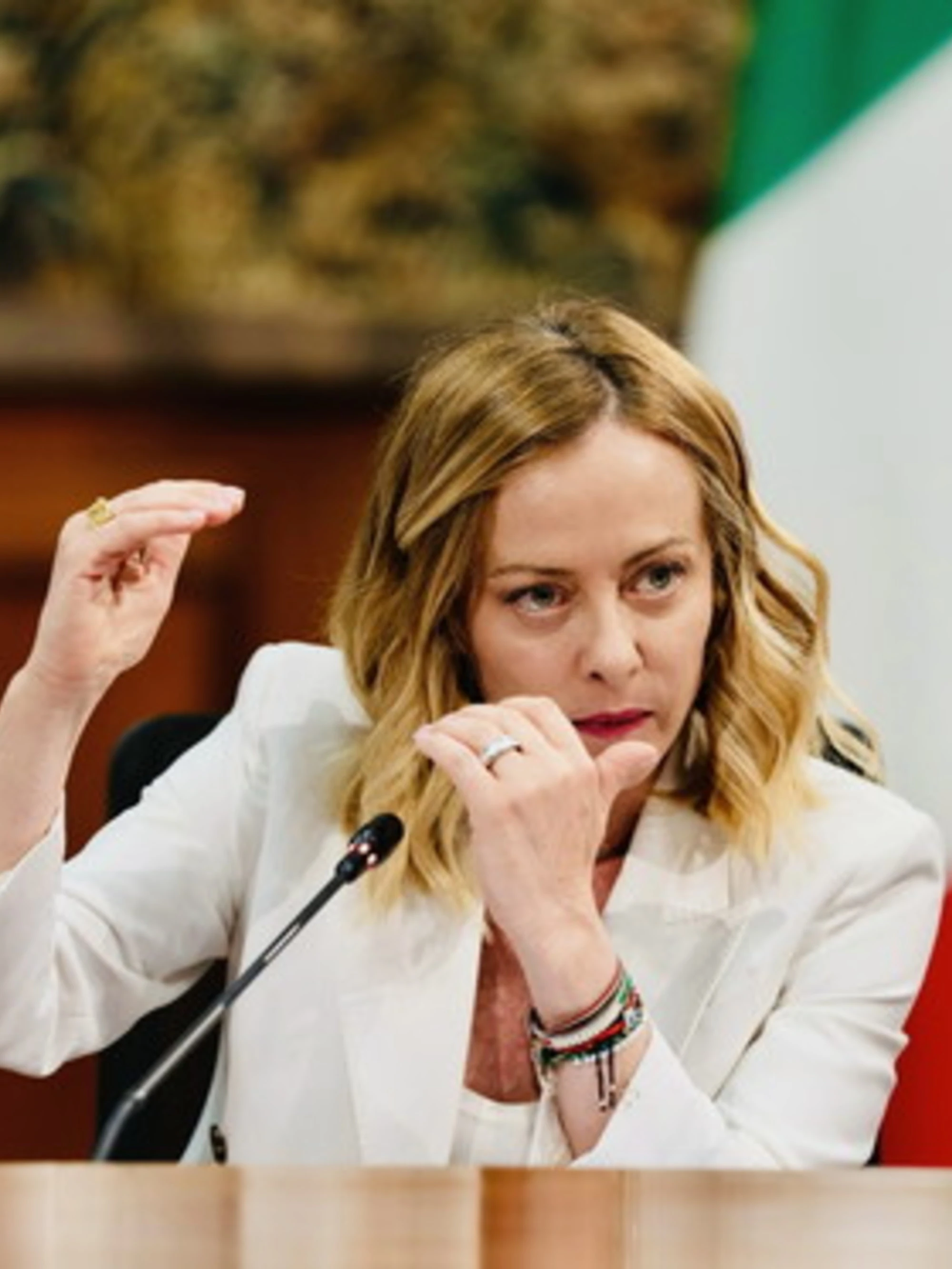 Giorgia Meloni, il Wsj: "Occidente e Vaticano, il ruolo del premier italiano"