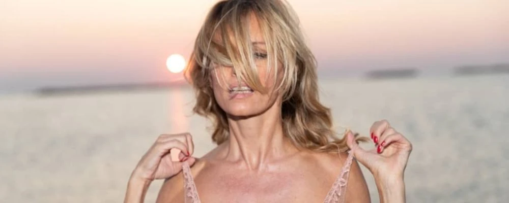 Grande Fratello Vip, anticipazione-bomba: Justine Mattera, la donna più nuda d'Italia, sconvolge la casa?