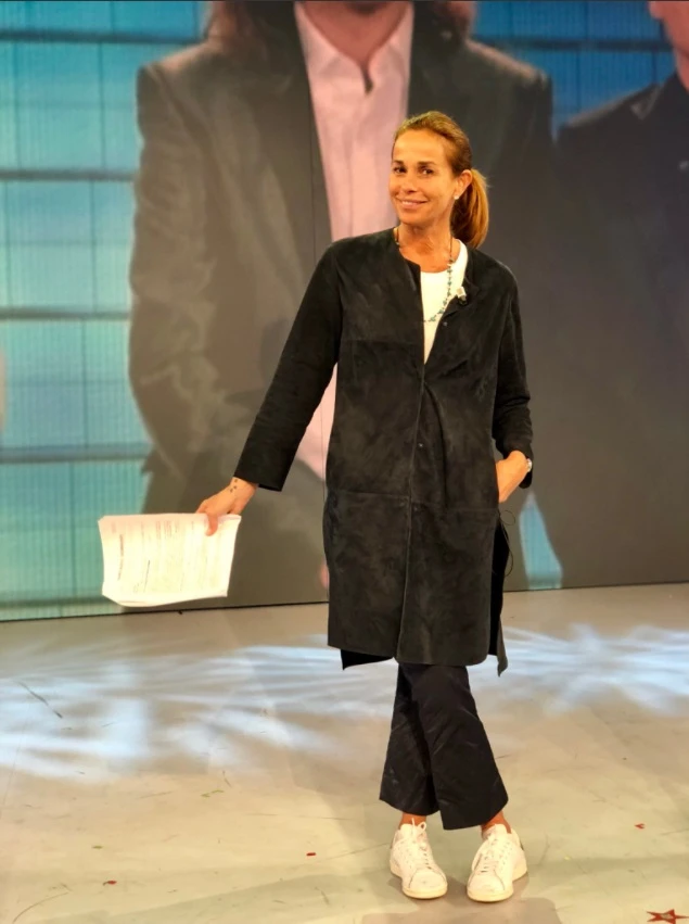 Cristina Parodi, dalle prove di Domenica In la foto senza un filo di trucco: una sorpresa pazzesca